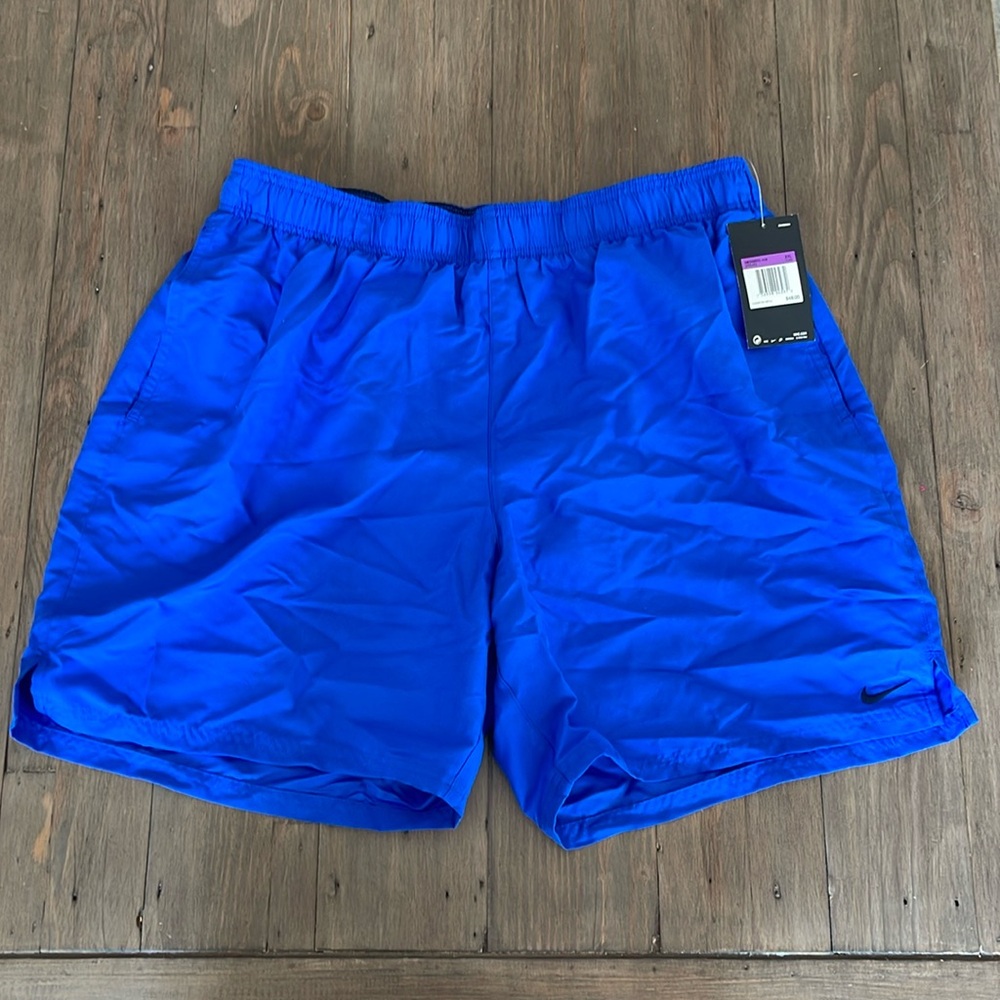 Nike
Men's Swim Trunks Shorts
Elastic & Drawstring Waist
Hand Pockets